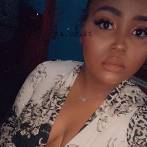 Meet your Posher, Simone